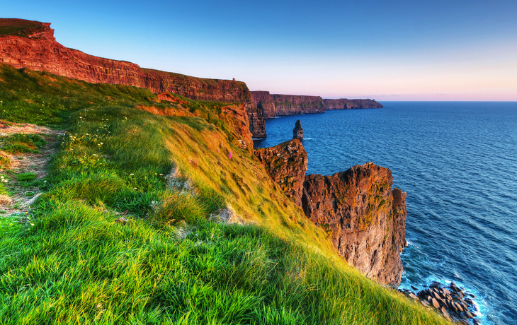 Cliffs of Moher bei Sonnenuntergang in der Grafschaft Clare, Irland