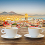 Kaffee für zwei in Neapel, Italien