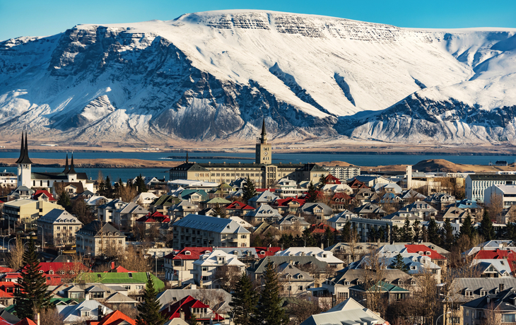 Panoramablick auf Reykjavik im Winter